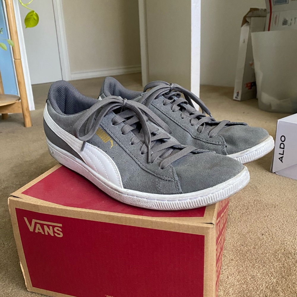 Puma suede gray sneakers